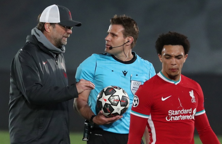 两将回应保罗事件：训练馆没他安静不少 他对自己和队友要求极高