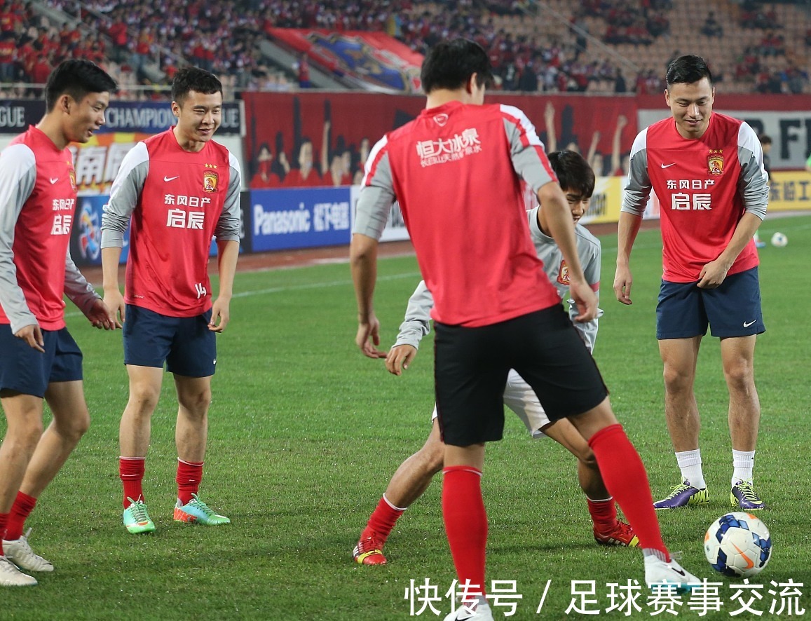 自杀事件后两年，贝卡-贝卡重回赛场并再度取得进球