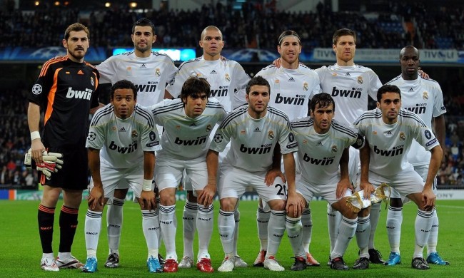 足球是朋友、梦想与人生的瞬间🔴⚫️⚽️（足球，串起朋友、梦想与人生的每个瞬间🔴⚫️⚽️）