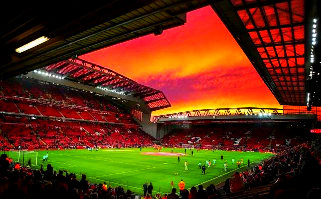 媒体人：华莱士竞技状态不佳离开新疆队，到队仅10天便离队