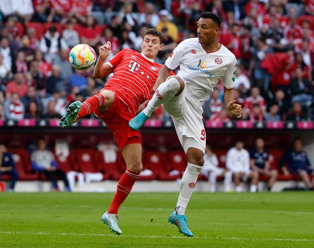 英超战报：B费2射1传，姆伯莫破门，曼联4-1狼队