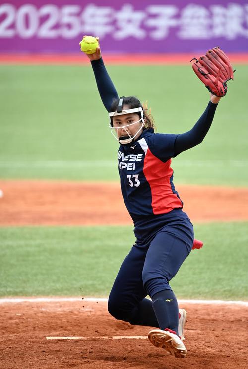 杜兰特关键补篮赢下比赛