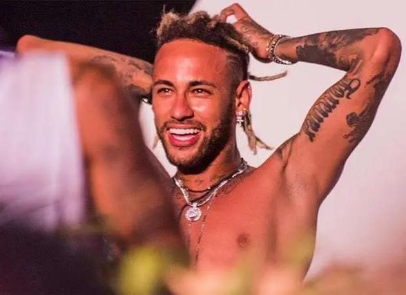 利物浦稍战优势或双杀巴黎 加时赛并非天方夜谭（利物浦略占上风有望再胜巴黎 加时大战并非不可能）