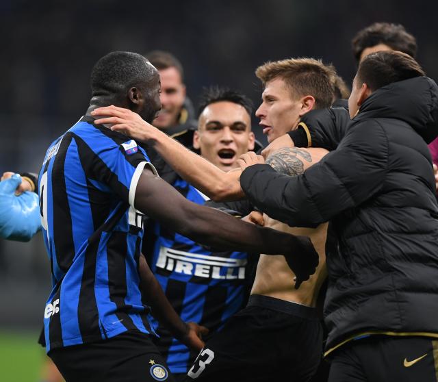 那个拥抱是整场最暖的一幕