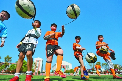罗马诺：39岁的拉莫斯没有退役打算，他将寻找新下家