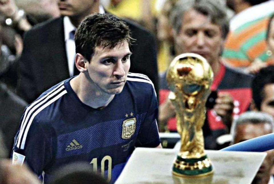 西媒：巴萨对阿拉维斯门票系统崩溃，球迷高喊反拉波尔塔口号