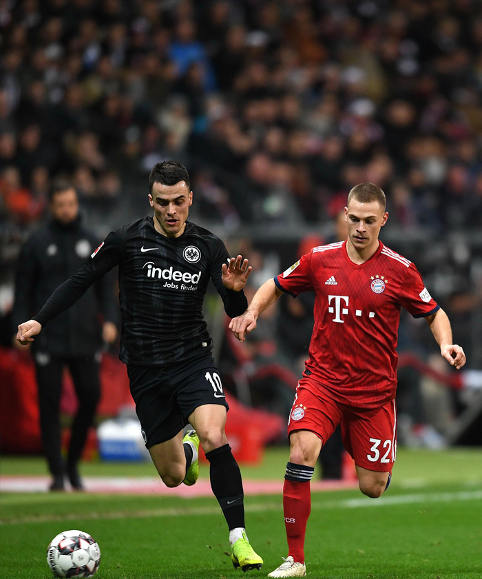 特里：穆帅赢球后会让我们在基地陪孩子，我的孩子们很喜欢他