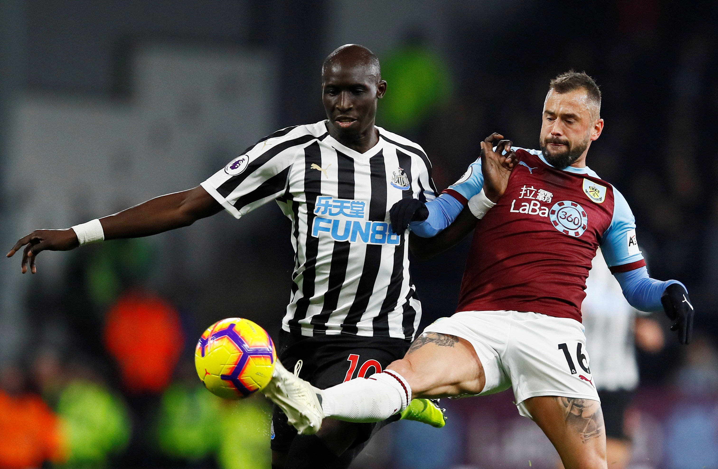 平均23.34岁，巴萨昨日首发阵容是队史近95年最年轻11人