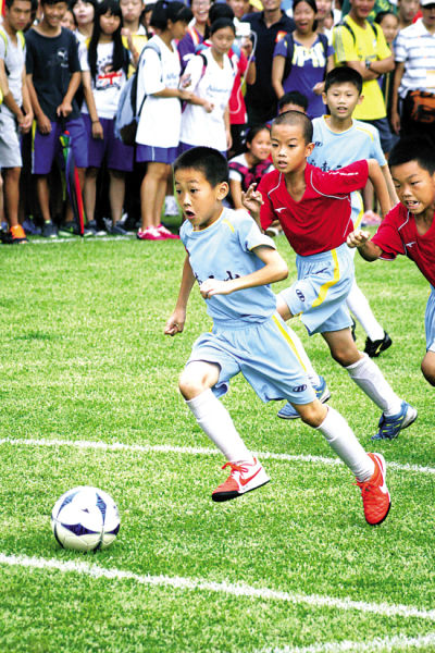 法国足协官方：雷斯特与巴霍亚因伤退出本期U21国家队集训