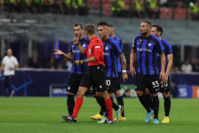 圆梦，在山顶解说解放者杯的男孩获邀与专业解说一起解说秘鲁甲