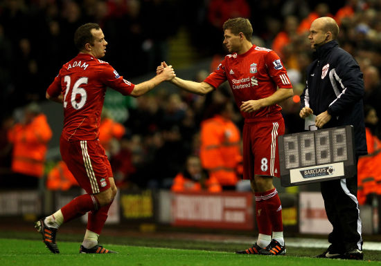 记者：哥甲中场萨缅托满意铁人的报价，目前仅需协商转会事宜