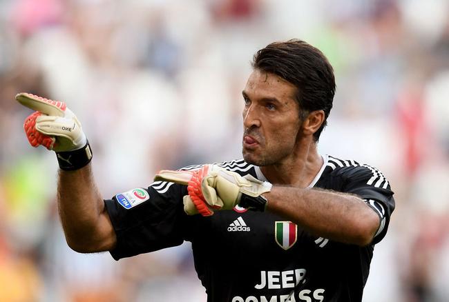 混团世界杯：梁靖崑单打告负莎头双打得分 中国8-2法国